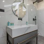 Heritage Olympic Dream Bed & Breakfast