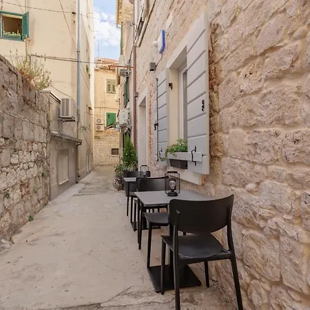 לינה וארוחת בוקר Heritage Olympic Dream