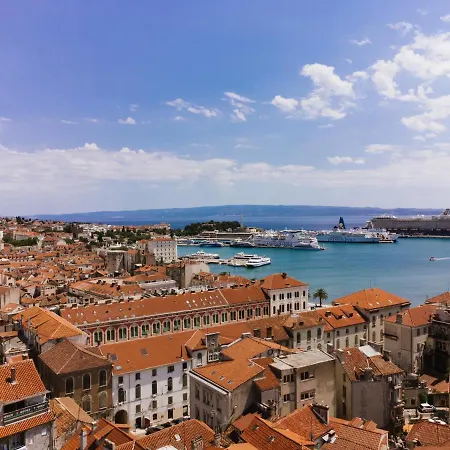 Heritage Olympic Dream Alojamento de Acomodação e Pequeno-almoço Split