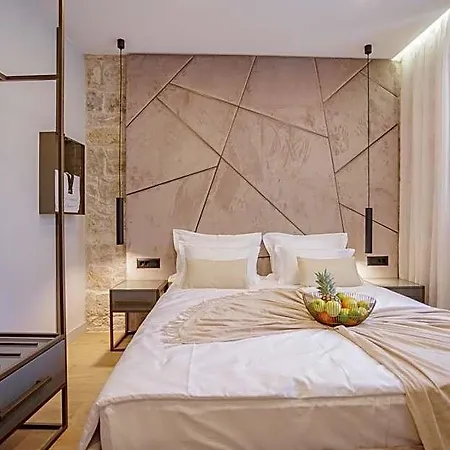 Heritage Olympic Dream Bed & Breakfast 3*