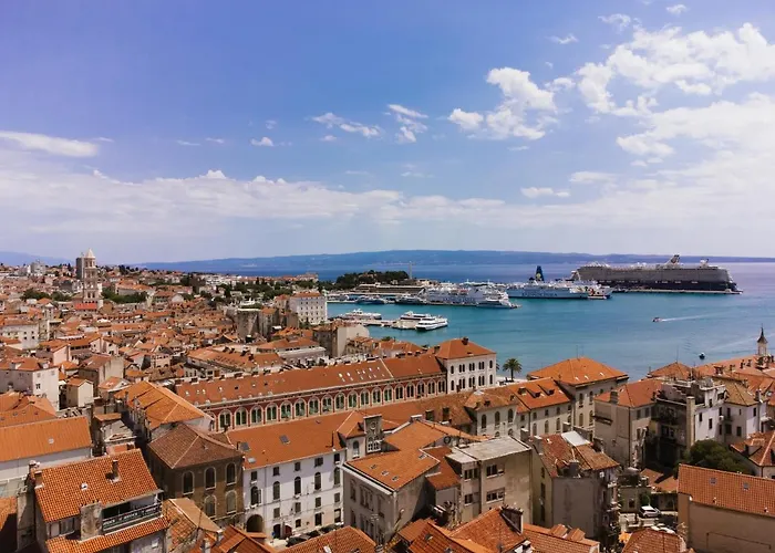 Heritage Olympic Dream Bed & Breakfast Split